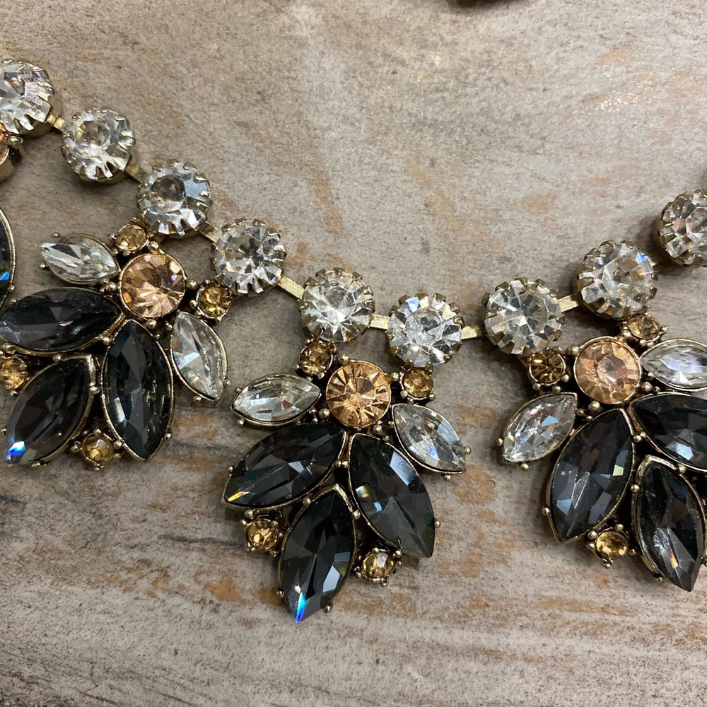 Jewelry Set - Picture 2 of 3